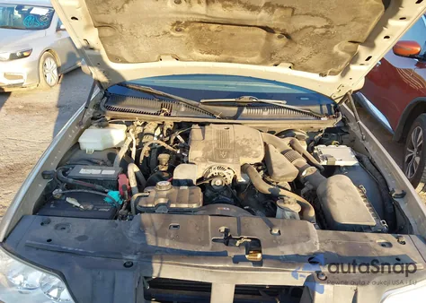 2005 Lincoln Town Car Signature Limited from USA, damaged, VIN 1LNHM82W25Y661430